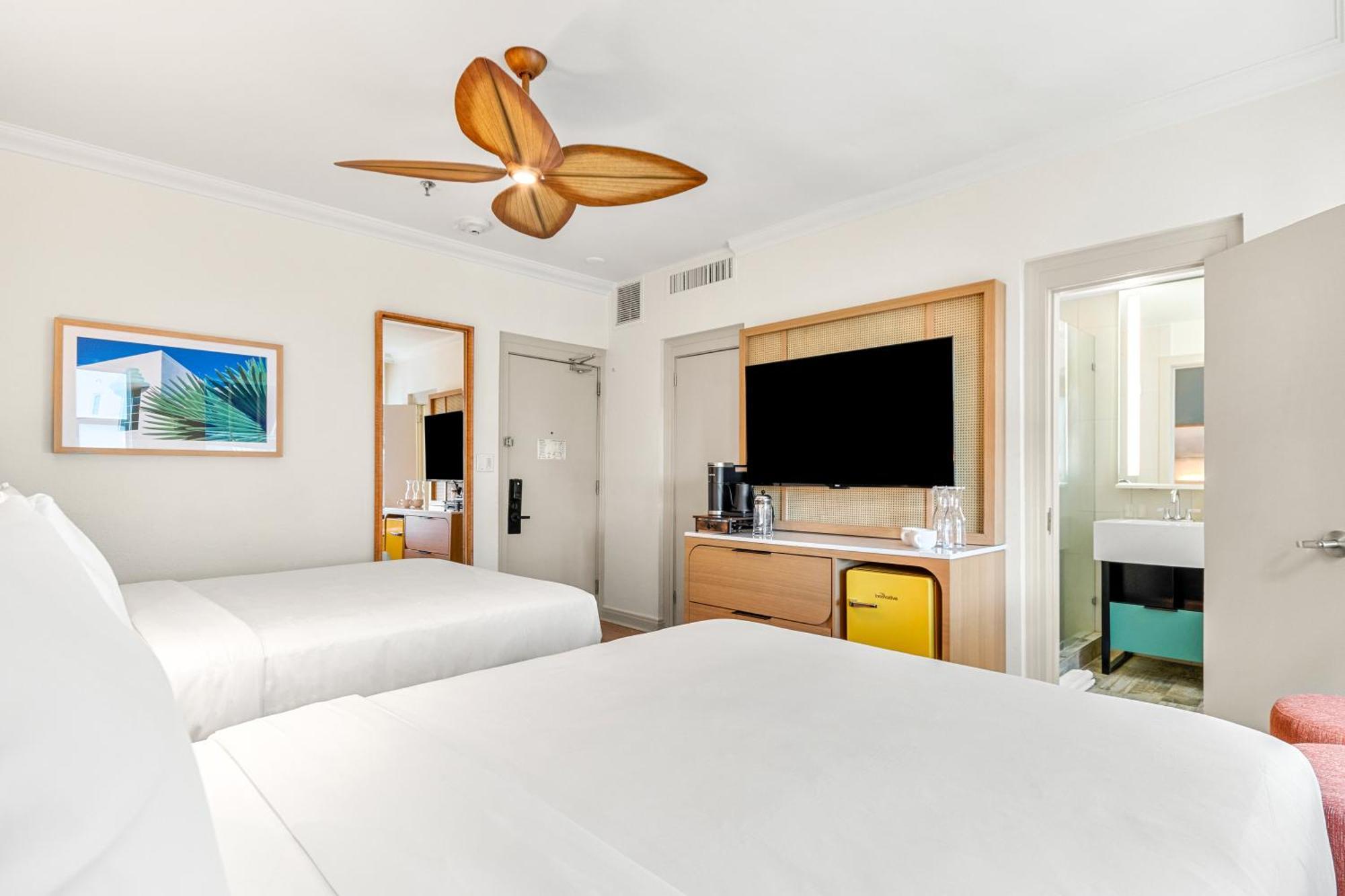 Aloha Fridays Hotel ไมอามีบีช ภายนอก รูปภาพ