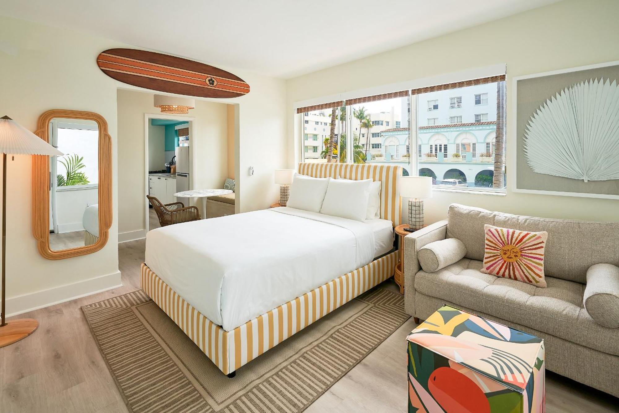 Aloha Fridays Hotel ไมอามีบีช ภายนอก รูปภาพ